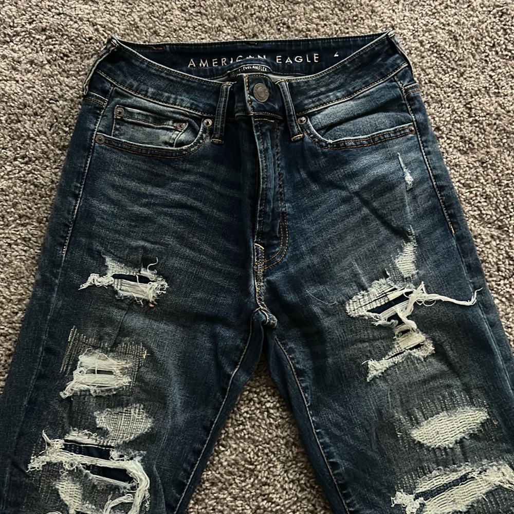 American Eagle, Medium light wash